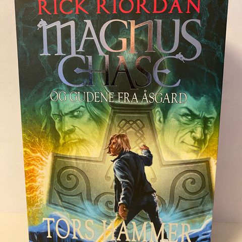 Tors hammer av Rick Riordan - Magnus Chase og gudene fra Åsgard - Ungdomsbok