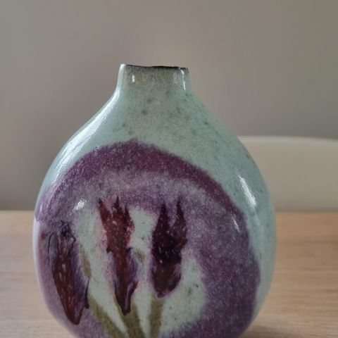 Keramikkvase Tulipan av Lars Hegstrup