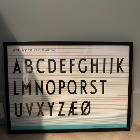 Arne Jacobsen alfabet plakat innrammet