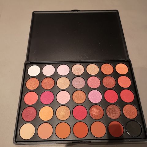 øyenskygge palette