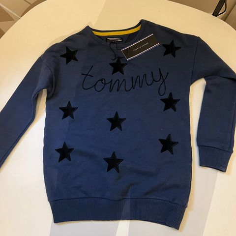 Ny Tommy hilfiger genser - str 128