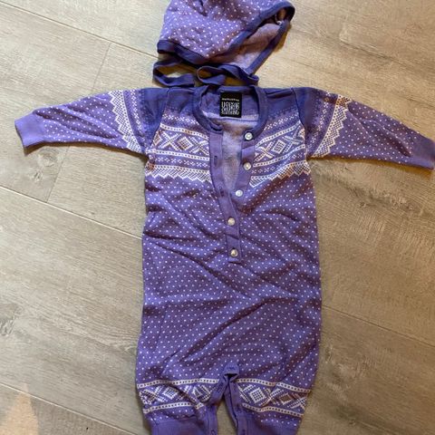 Heldress og lue ugly childrens clothing mariusmønster 3-6 mnd