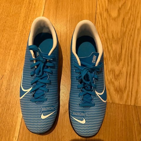 Nike Mercurial fotballsko hall, strl. 42