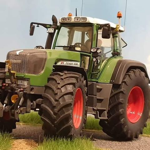 Fendt 930 rep-objekt ønskes kjøpt.