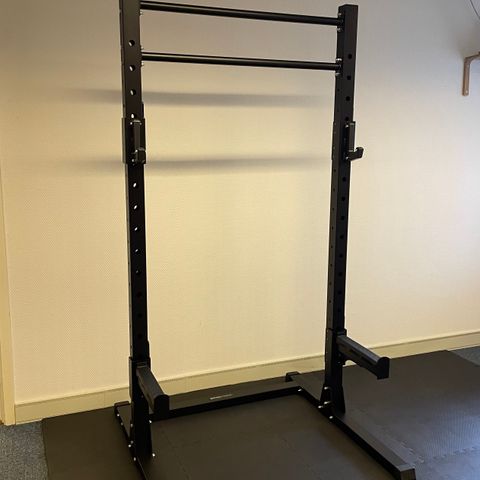 Solid Half rack (kan sende via post)