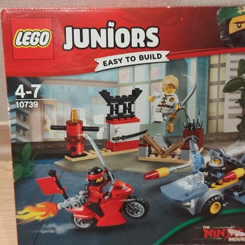 NY! LEGO JUNIORS 10739