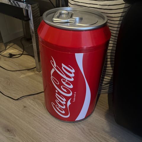 Cola Kjøleskap brukt!