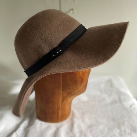Stilig hatt i ull, Maison Scotch