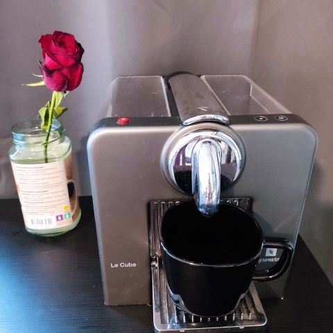 Nespresso Cube kaffemaskin