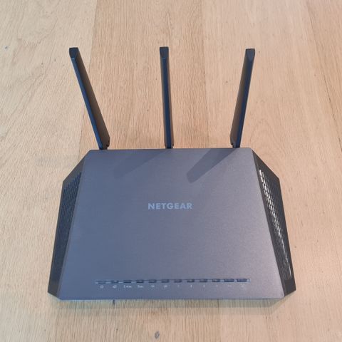 Netgear wifi router AC2300 R7000P