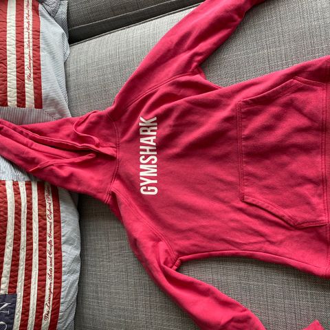 Flott Gymshark hettegenser str.S selges 120kr