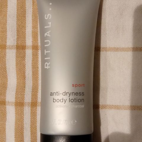 Rituals sport anti-dryness lotion til menn 70ml