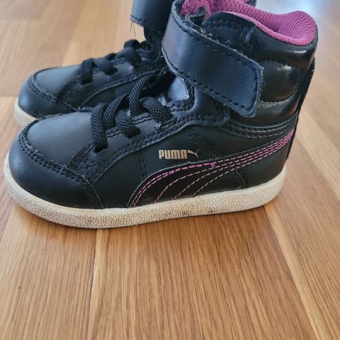 Puma sneakers str 20