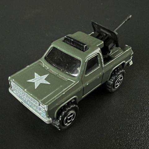 Majorette Chevy Army Military 4WD Depanneuse (m/lyd)