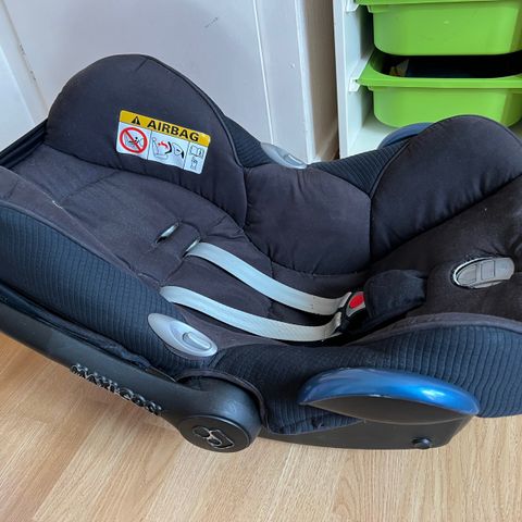 Maxi Cosi barnestol, barnesete med base