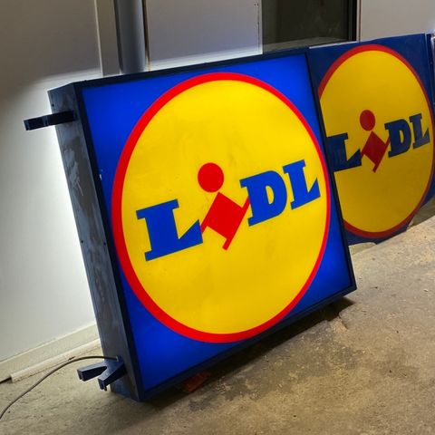 Stort Lidl lysskilt