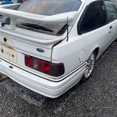 Ford sierra selges i deler