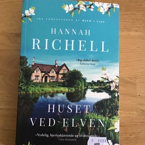 Pocketbok: Hannah Richell, Huset ved elven