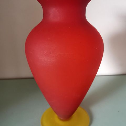 Fargerik glass vase