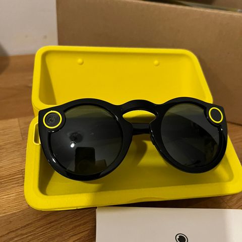 Snapchat briller som tar bilder og film