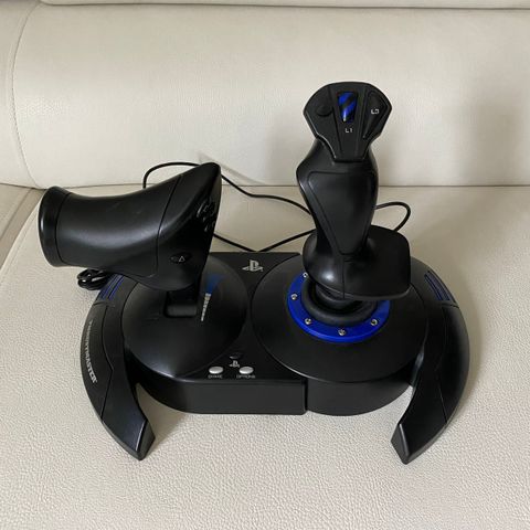 Thrustmaster joystick ps4