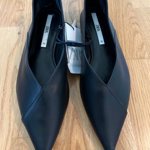 Ny pris! Flats fra Zara str 39