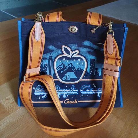 Coach 3675 Tote 34, Skyline Big Apple Camp