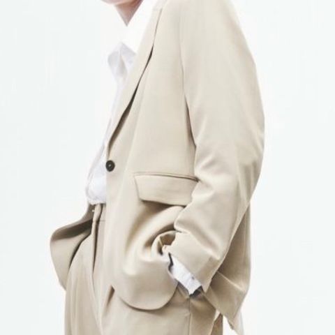 Ubrukt! Beige blazer, modern Classic fra HM, str 40