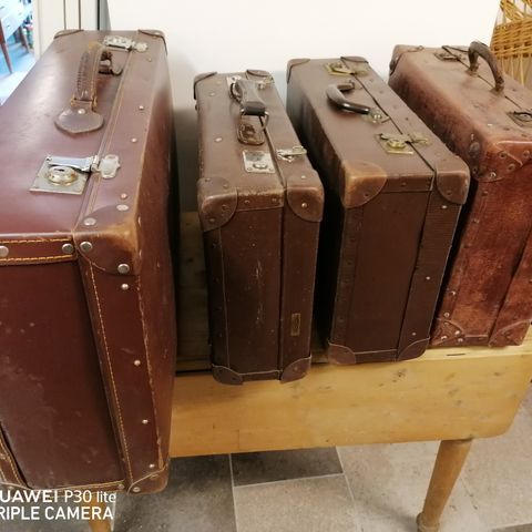 4 gamle kufferter, 30 - 40 talls, dekorative