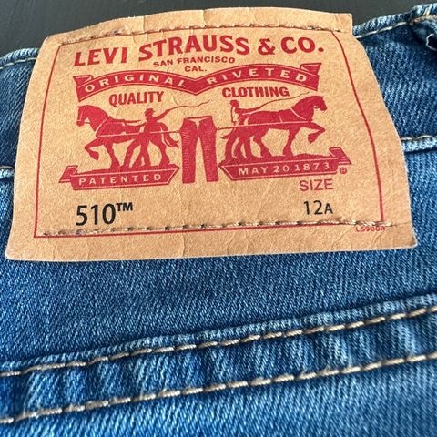 Levis