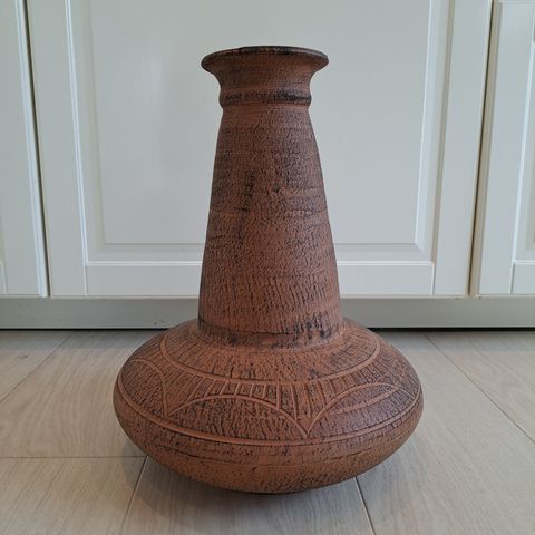 Flott Terrakotta urne / potte i middelhavsstil.