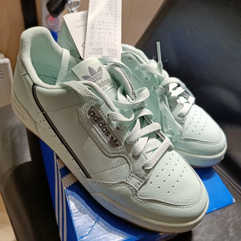 Adidas continental 80