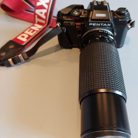 Pentax speilreflekskamera med utstyr