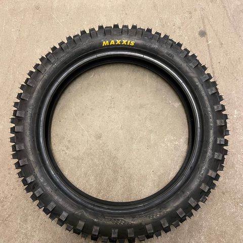 Maxxis "MaxxEnduro Pro" (120/90-18) bakdekk selges