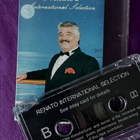 kassett med Renato -signert