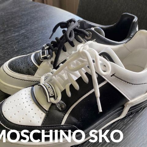 Moschino sko størrelse 41, brukt 1 gang bare. (Designer)