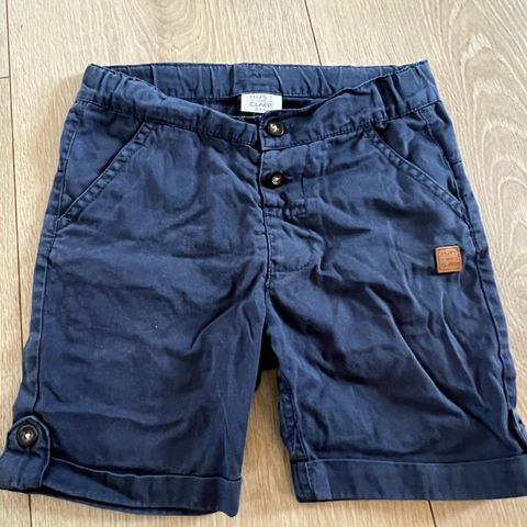 Hust & Claire shorts str 4