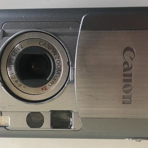 Canon PowerShot S40 AI/AF,.1/21.3mm/2.8-4-9. *LES defekt,pynt, deler