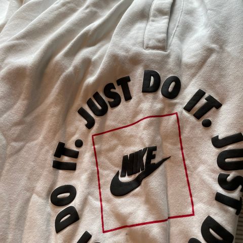 Nike joggebukse i størrelse L