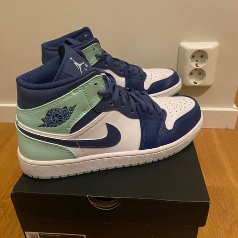 Jordan 1 blue mint / mystic navy