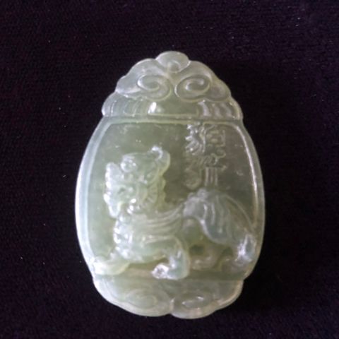 Skuffe Opprydding Salg: Ubrukt  Feng Shui Pixiu  anheng i naturlig jade stein.