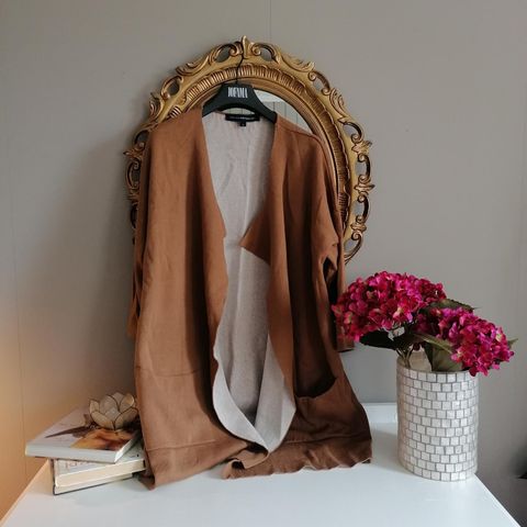 French Connection kamelbrun og nude cardigan jakke genser