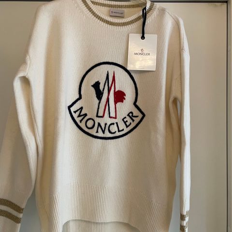 Rålekker genser fra Moncler, men lappen på!