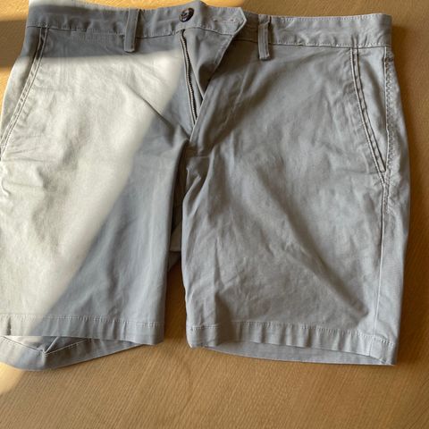 3 stk shorts og 1 stk chinos