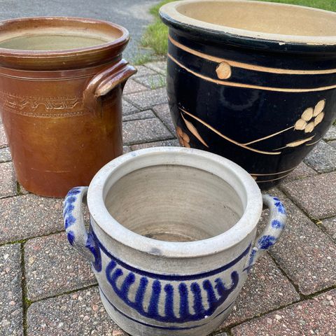 Urner i keramikk