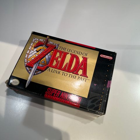 The legend of Zelda - A link to the past (med eske og manual)