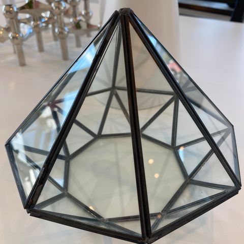 Diamantformet terrarium Glassterrarie