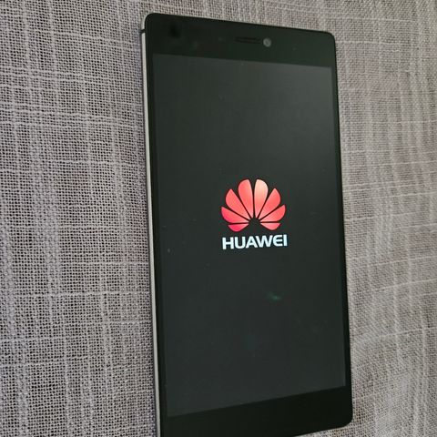 Huawei P8 - med lader