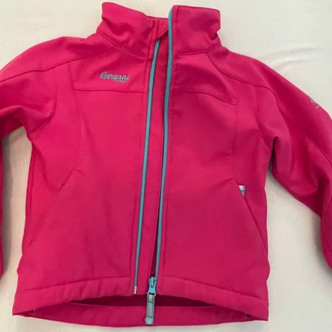 Bergans softshell jakke i str 98 i rosa farge- som ny