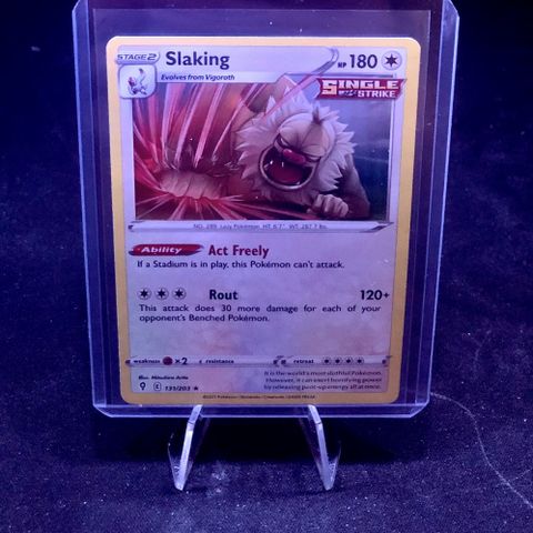 Pokemon Slaking Holo Evolving Skies NM/M Pack Fresh